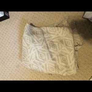 Aritzia Wilfred Wool Blanket Scarf